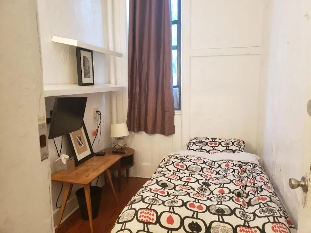 Homestay Private Room In East Village Apartment New York
